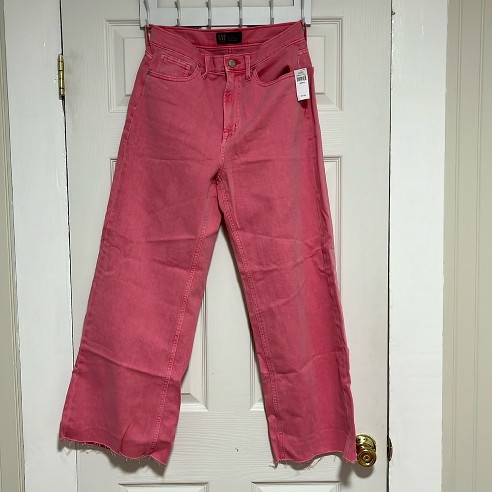 Gap wide leg pink jeans, size 27S, NWT.